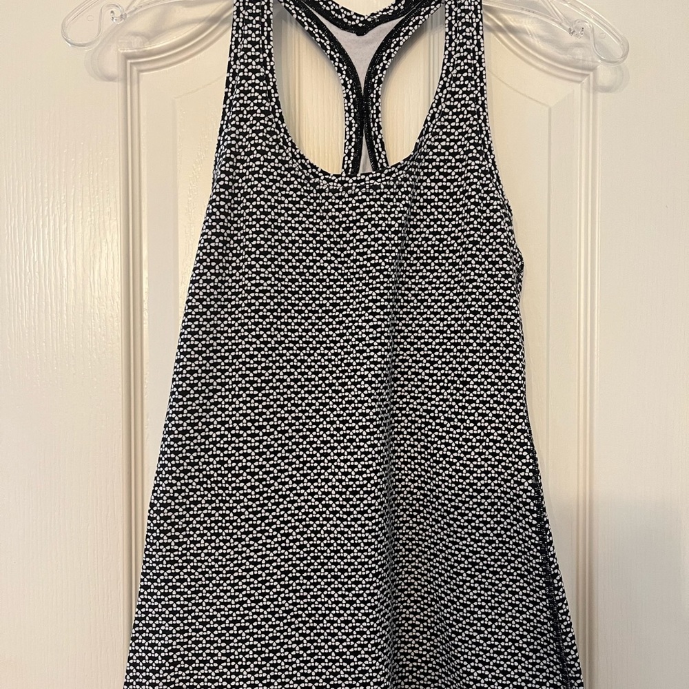lululemon tank top black and white size 6
